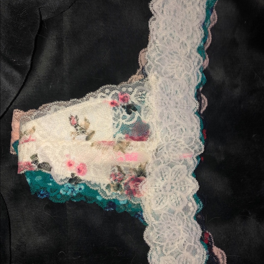 5 Victoria’s Secret/pink underwear